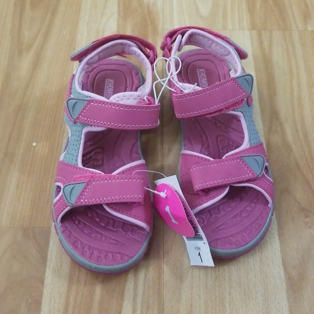 Khombu girl's pink sandals NWT